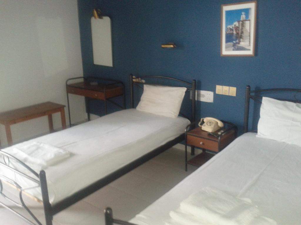 Hotel Tainaro Loutra Edipsou (Evia) Quarto foto